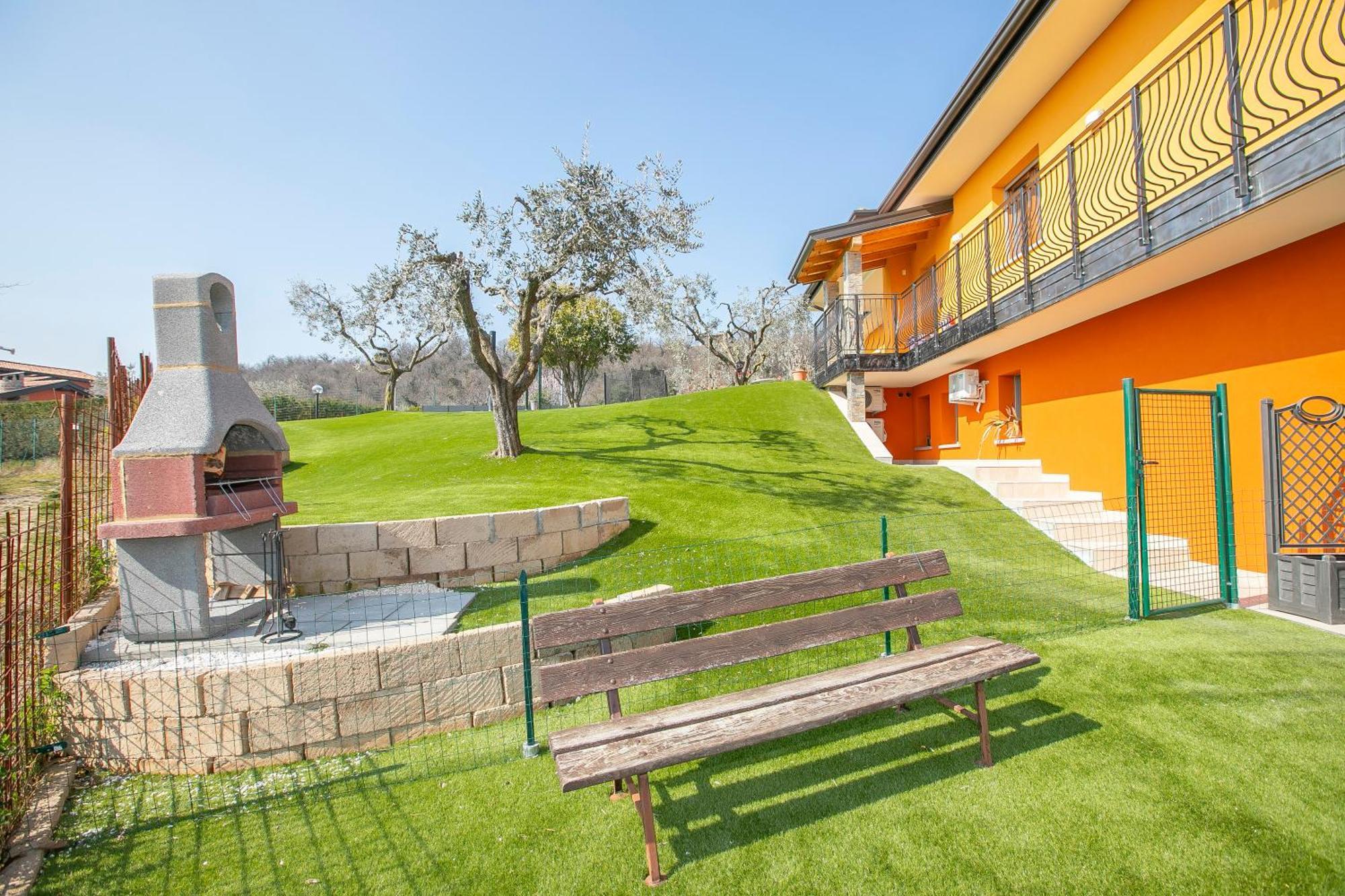 Villa Teresa Apt Lake Garda View - Happy Rentals Soiano Del Lago Exteriör bild